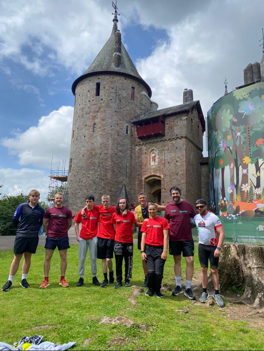 SimonJDent's tweet photo. Great day down in Cardiff with @DallaglioRW and some of the young persons that they are working with. Nice jog and some pizzas in the park #includetheexcluded #sportforall #sportfordevelopment https://t.co/83xtng8Jcw