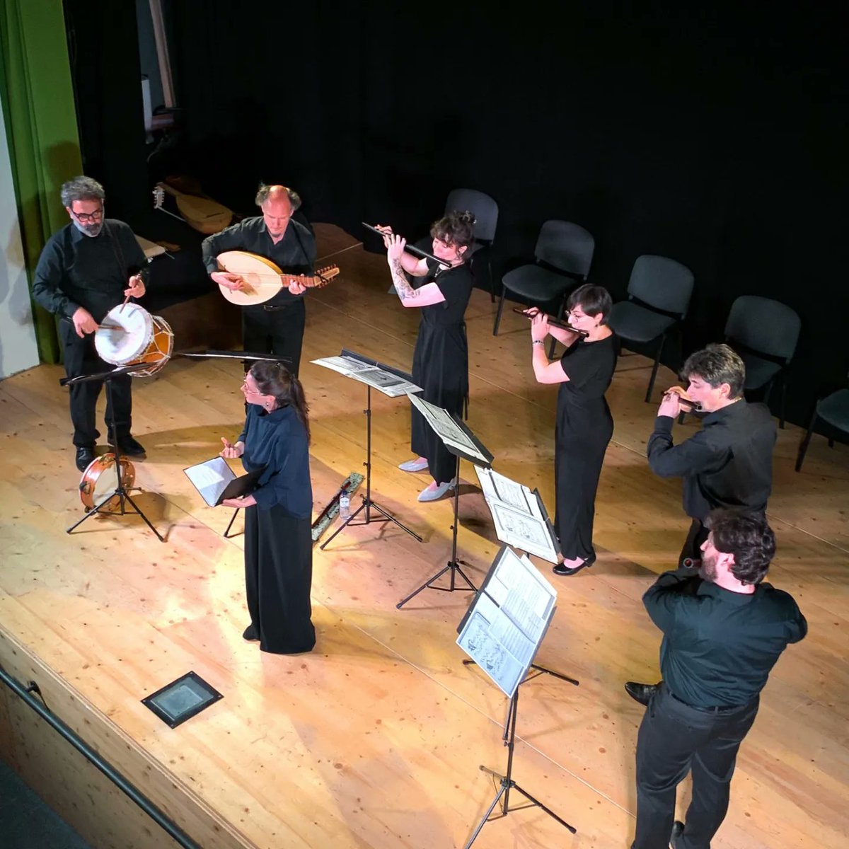 Festival_FeMAP's tweet photo. La setmana al #FeMAP24 comença amb música inspirada en la tràgica vida d'Adonis i una extraordinària interpretació de #phaedrus al Teatre Casino d'Alp.
Aquí us deixem un recull de 📸
Gràcies per venir!!! 🎶♥️ https://t.co/jP2c1GW4hh