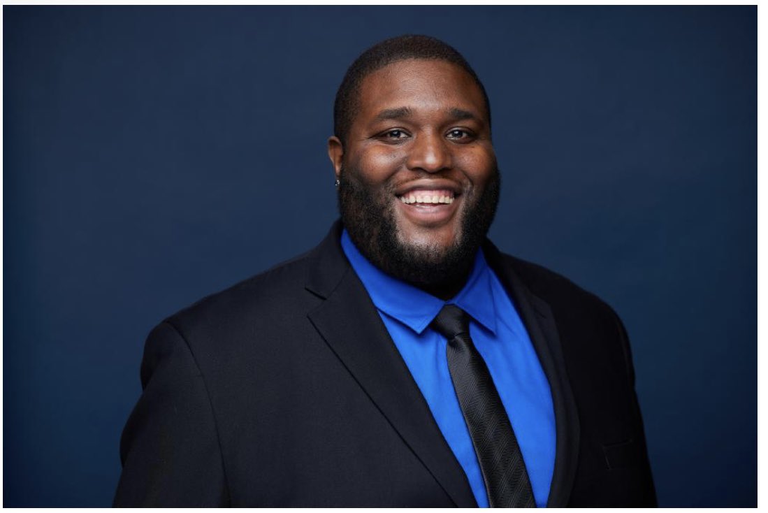 📣 It’s Time!! Excited to announce I am Officially on the Academic Job Market for a Tenure Track position in Social Work, Crim or Related Fields. Anyone looking for a critical, interdisciplinary scholar with a focus on Race, Juvenile Incarceration Families &amp; Health Let me know!