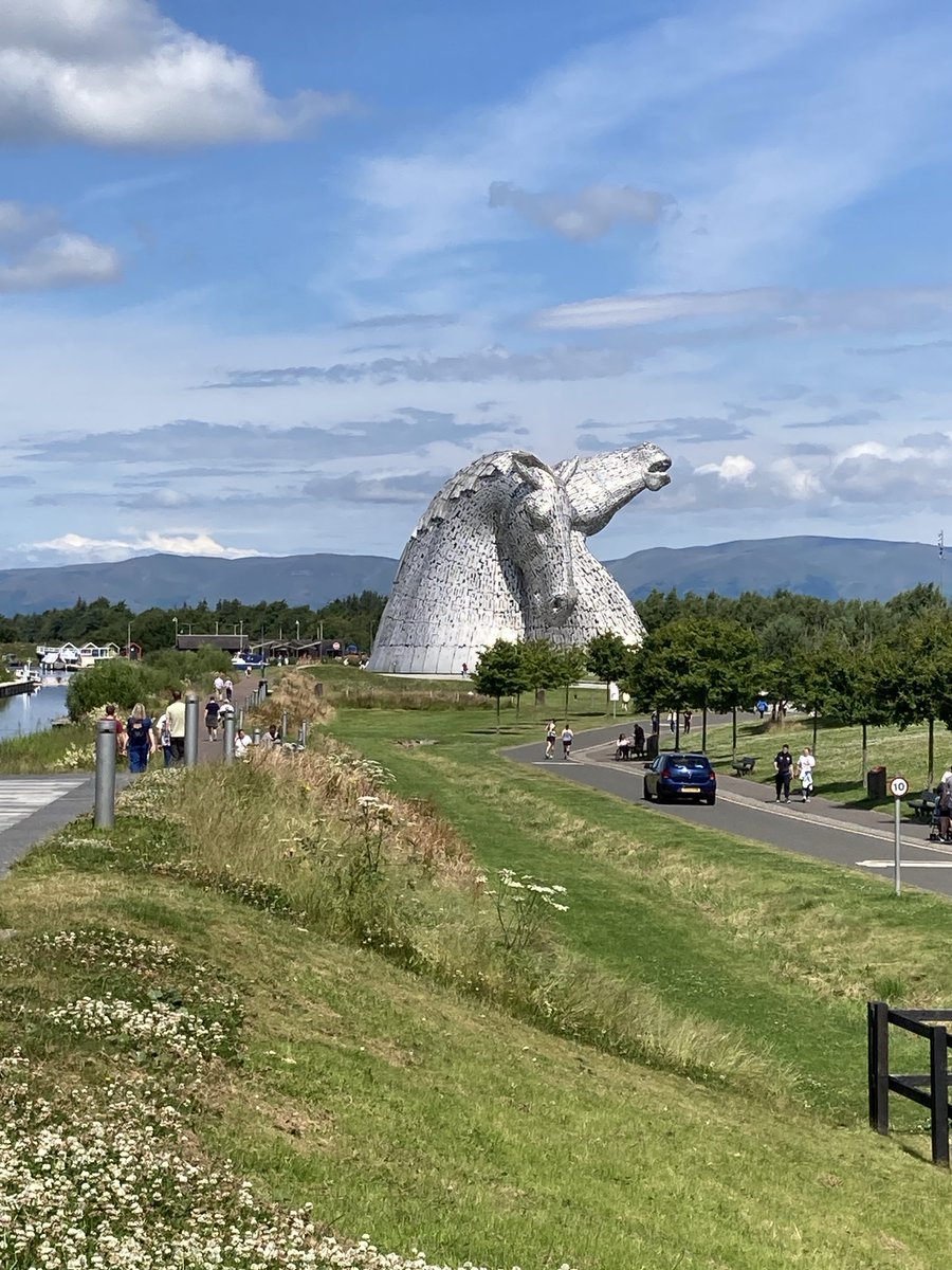 daverubyg's tweet photo. The amazing Kelpies 🏴󠁧󠁢󠁳󠁣󠁴󠁿 on a beautiful day ☀️ https://t.co/XzgwNKgnXS