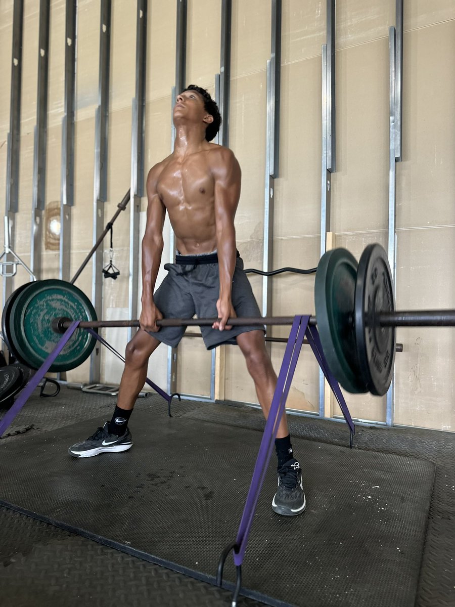 NoOffSeason_NOS's tweet photo. Season loading….. @tahj_silva @Quisston_Silva #NoOffSeason https://t.co/kBTtiCGS38