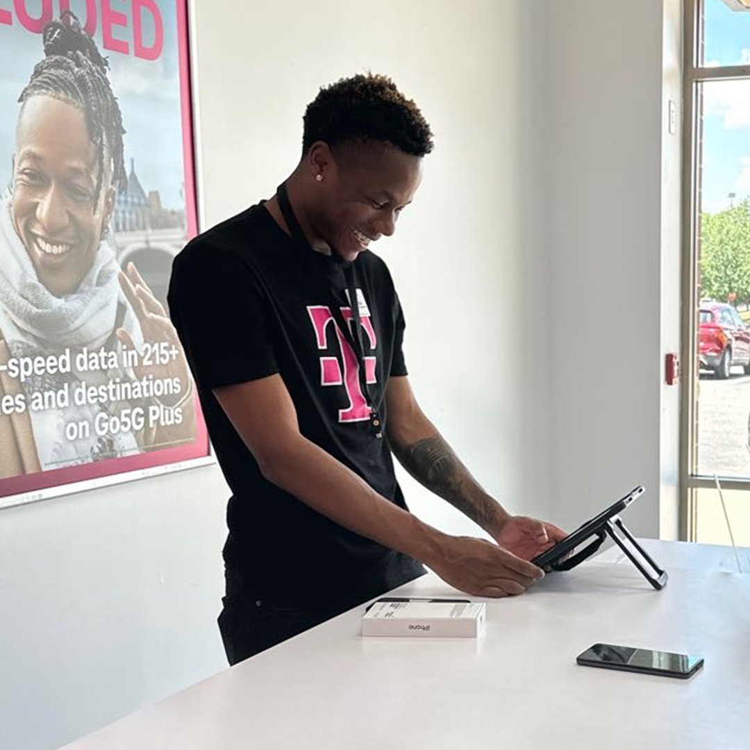 CSource_Tweets's tweet photo. Looking for great customer service? Look no further than our store at 1022 S Main Street in Kernersville, NC with 190 5-STAR reviews! π€© Now that's how the #CSNation operates! https://t.co/zsMuRKRdyG