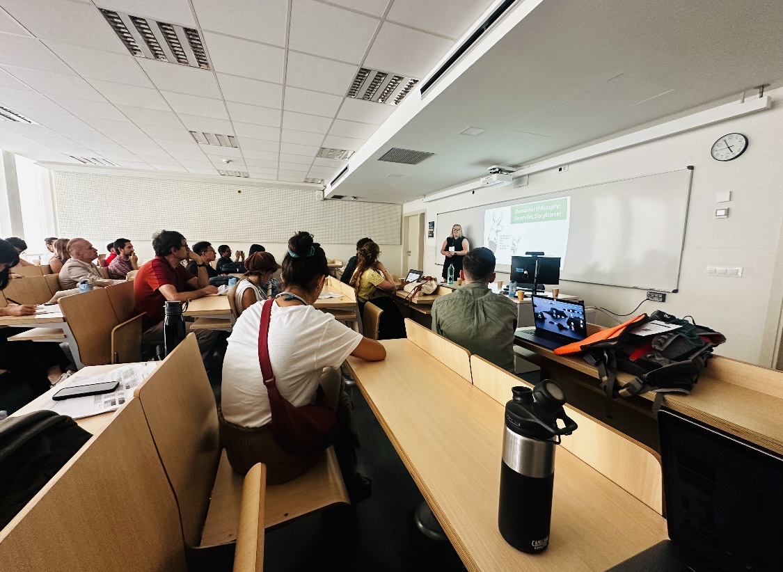 Thankful to have shared at the International Association of People-Environment Studies Conference in Barcelona! 🇪🇸 It's wonderful the networking, conversations, and vibes you have from research sessions centered on nature, psychology, VR, and growing as a research field.💖