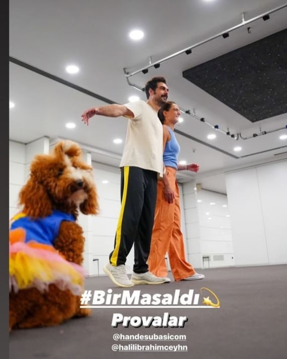 nanka_hic's tweet photo. Halil's IG story 💫🧡💫👏
#HalilİbrahimCeyhan
#handesubasi
#birmasaldimuzikal https://t.co/W2Rvk0JcWJ