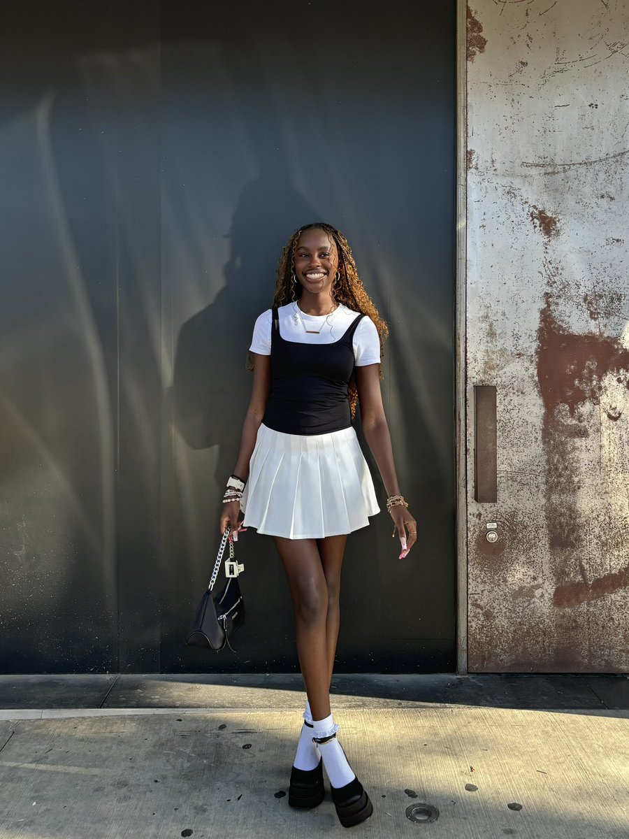 izzy miyake✰ tweet media