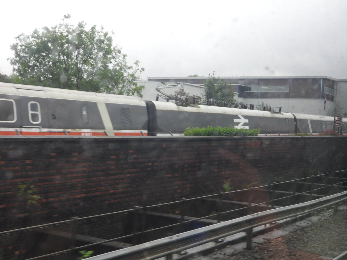 DanSpotter86's tweet photo. adAPTing IN THE RAIN ๐ง!!!
Here's a shot of 370003 Intercity APT seen here at Crewe Heritage centre and looking Stunning especially in the Rain very 1970s look on July 11th 2024. #CreweHeritageCentre #Crewe #WCML #Intercity #intercityAPT #intercity370003 #rainyday https://t.co/iU8lOgfPoZ