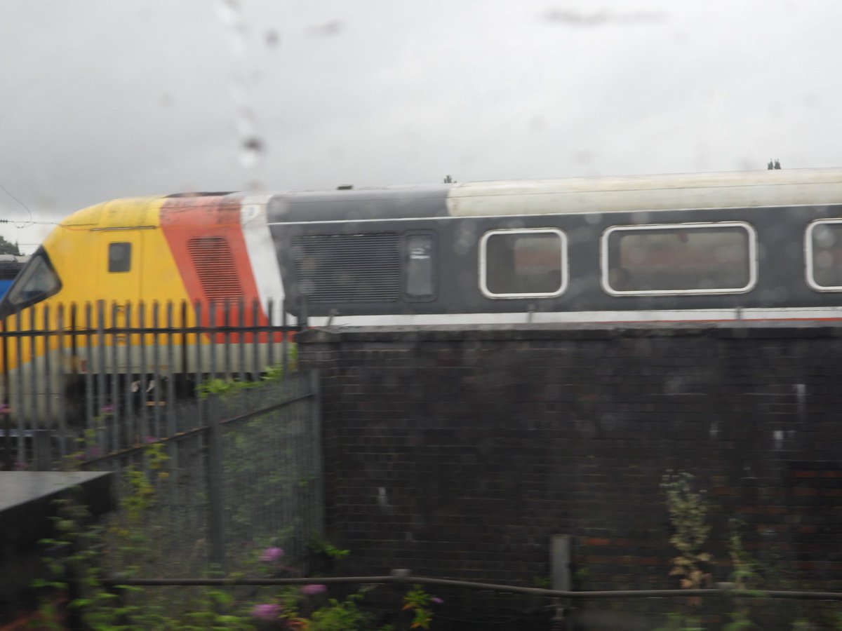 DanSpotter86's tweet photo. adAPTing IN THE RAIN ๐ง!!!
Here's a shot of 370003 Intercity APT seen here at Crewe Heritage centre and looking Stunning especially in the Rain very 1970s look on July 11th 2024. #CreweHeritageCentre #Crewe #WCML #Intercity #intercityAPT #intercity370003 #rainyday https://t.co/iU8lOgfPoZ