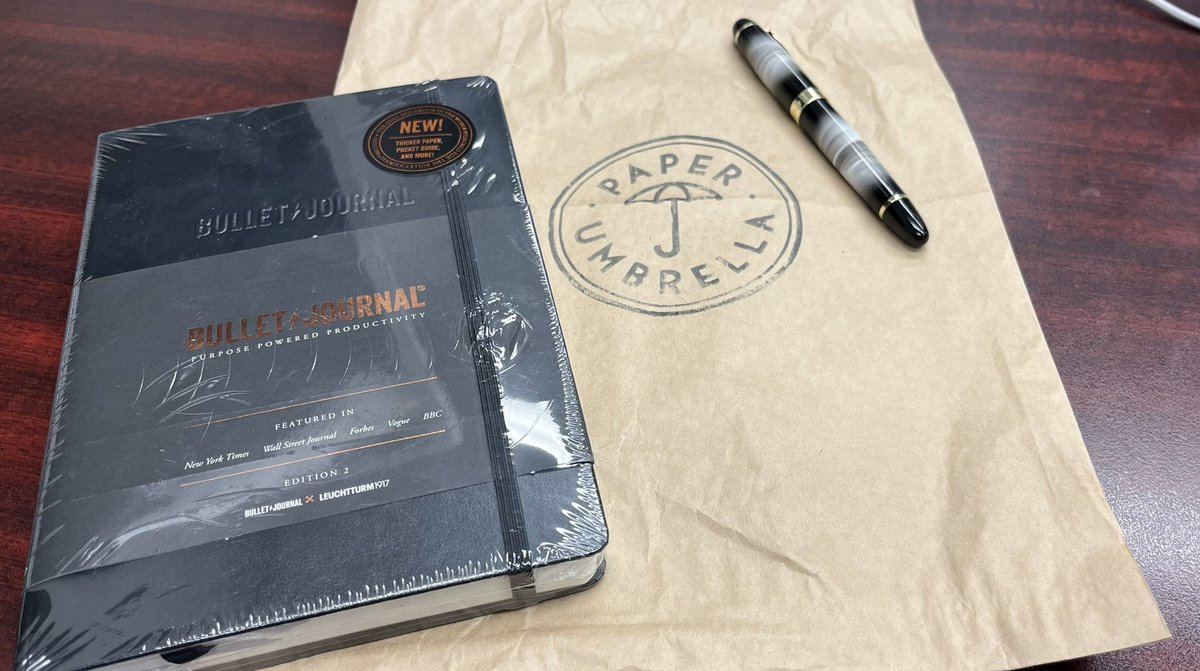 Is there any better way to spend your lunch hour than visiting one of Regina’s hidden gems <a href="/PaperUmbrellaSK/">Paper Umbrella</a>. #newpen <a href="/ReginaChamber/">Regina Chamber</a> #shoplocal