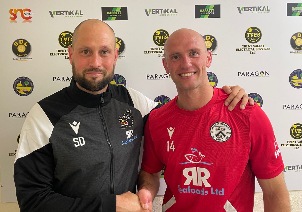 Grimsby Borough F.C. (@grimsby_borough) on Twitter photo ππππ πππ§ π¨π ππ‘π πππππ‘ π€
Congratulations to our CARS of Grimsby Man of the
Match, Tim Lowe π
Since joining, the defender has shown grit, leadership,
and defensive solidity and was rewarded for his efforts
last night.
Tim was presented with his Coach House ππππ πππ§ π¨π ππ‘π πππππ‘ π€
Congratulations to our CARS of Grimsby Man of the
Match, Tim Lowe π
Since joining, the defender has shown grit, leadership,
and defensive solidity and was rewarded for his efforts
last night.
Tim was presented with his Coach House