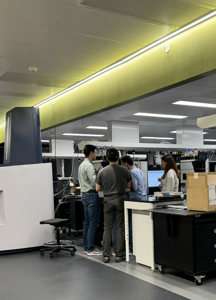 Super excited to host our first ever 3 day Hands-On proteomics workshop focusing on the Exploris 240 and Vanquish Neo UHPLC systems! #MassSpec