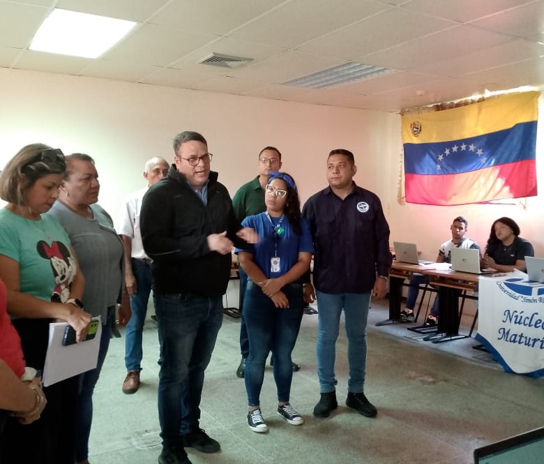CeguMonagas's tweet photo. #EnMonagas| Queda inaugurada la Sala #CONECTATEC, proporcionando un espacio para la innovación y el avance tecnológico en la comunidad universitaria. En línea con el Plan 1x10 del Pdte. @NicolasMaduro y el compromiso del @MPPEU_Ve de brindar soluciones oportunas al sector. https://t.co/BYXsAPFyqk