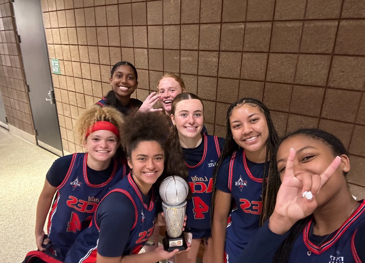 stellaallison03's tweet photo. Finished off a great Junior season of AAU, despite injuries I had a ton of fun playing with this group of girls and glad we went out with the dub for those upcoming seniors! And Thanks to Coach for helping us getting there and teaching us so many great things! @AcesLouisiana https://t.co/7r8GArNScZ