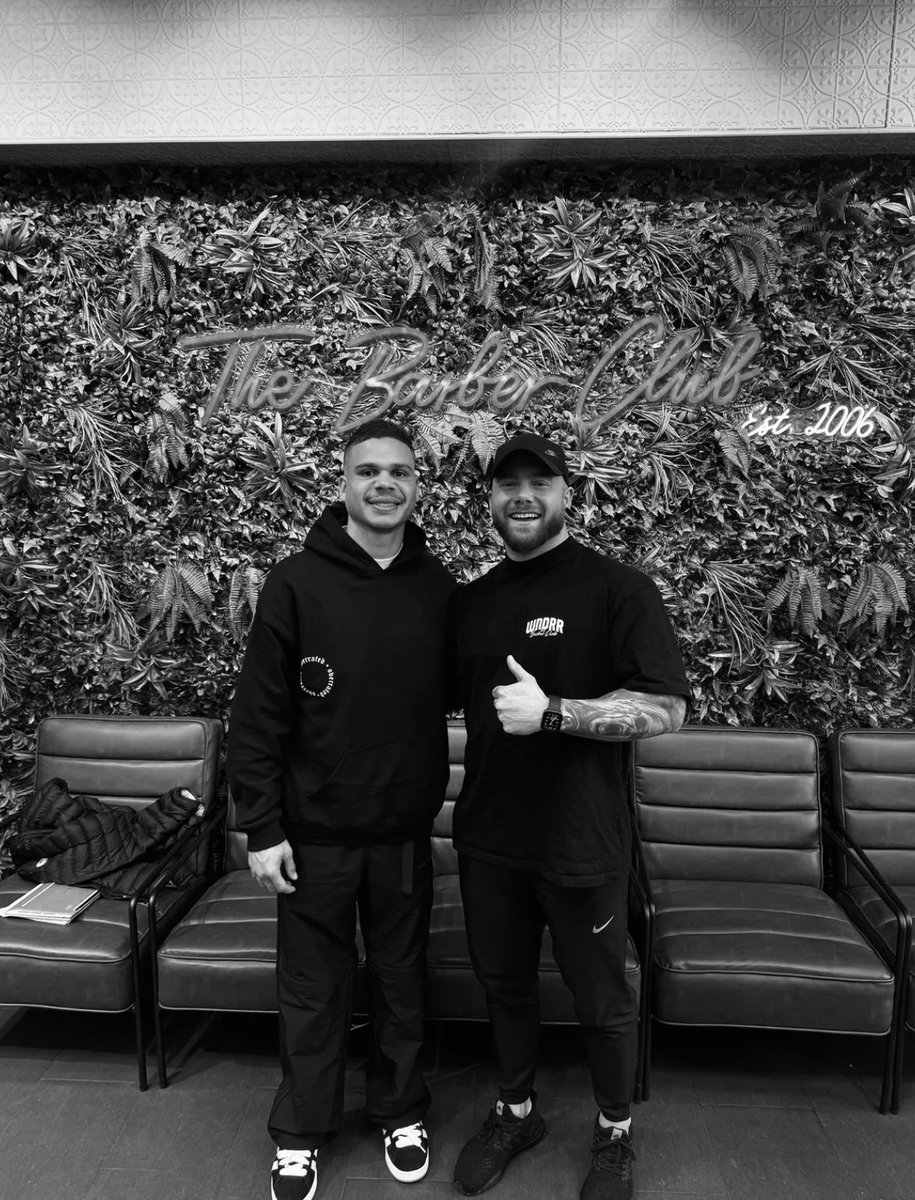 Sullivan2302's tweet photo. @AFL &amp; @CollingwoodFC superstar Bobby Hill in the best selling hoodie. 

https://t.co/w7CgbDQ2lM https://t.co/R1VXvjVnUT