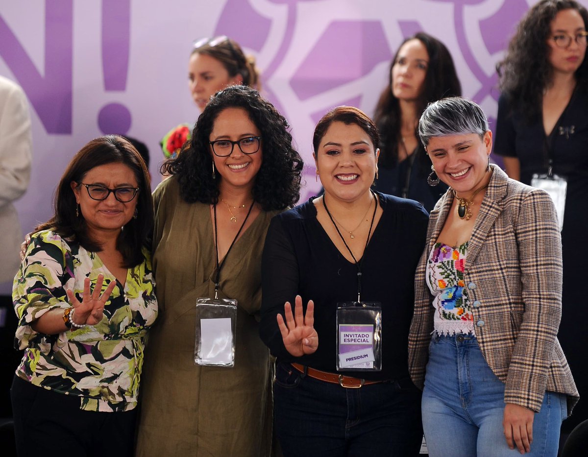 ALEIDAALAVEZ's tweet photo. En #Iztapalapa estamos de fiesta con la inauguración de la Utopía Ixtapalcalli Quetzalcóatl, recinto dedicado a la cultura.
Estamos con la creadora de las utopías @ClaraBrugadaM y el jefe de Gobierno, @martibatres en el corazón de los 8 Barrios.
¡Somos él pueblo de la 4T! https://t.co/n0Pb8WSpUb