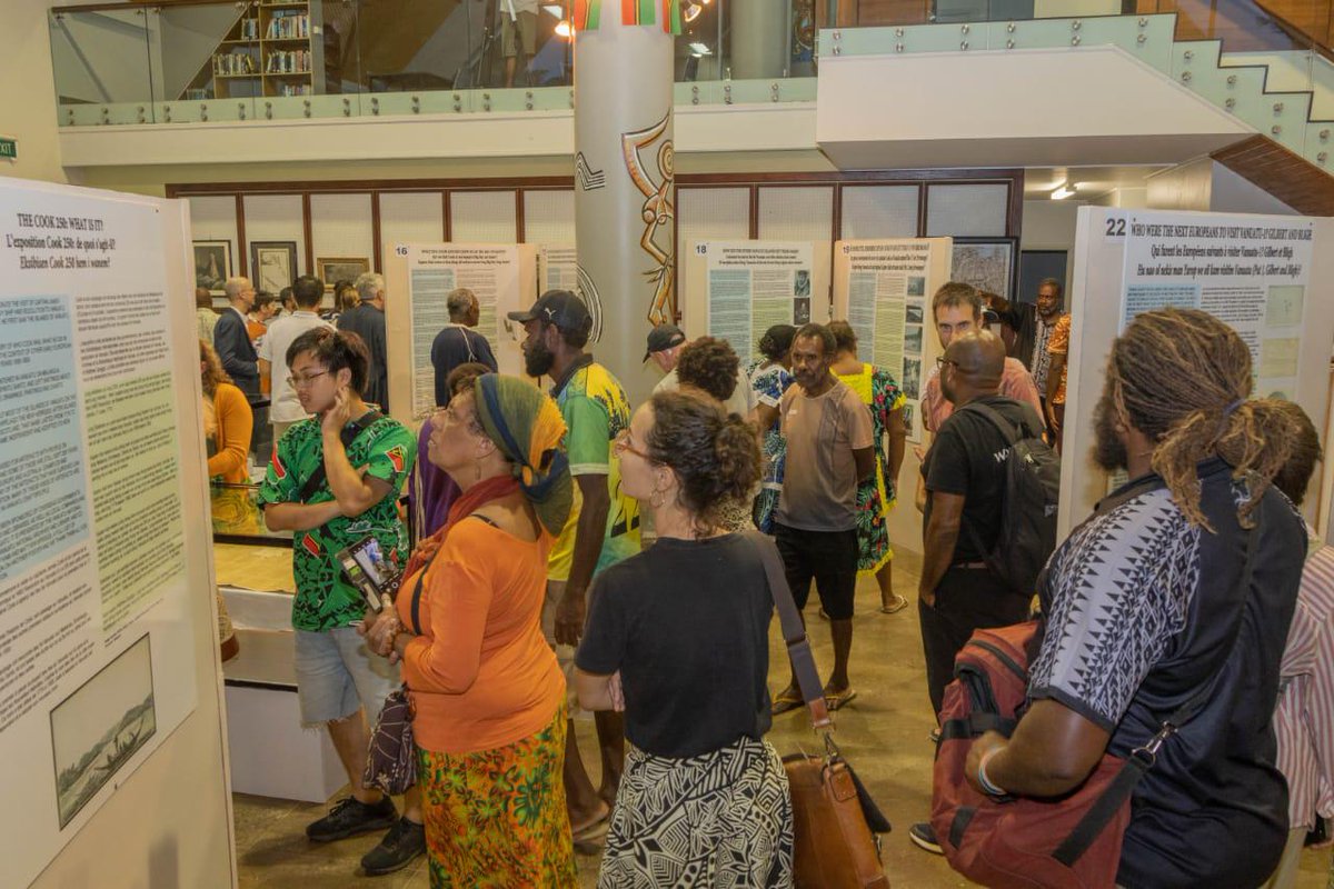 GermanyInOz's tweet photo. We opened „#COOK250“ exhibition at 🇻🇺 @Centrevanuatu, together with Acting PM Seremiah & Minister for #ClimateChange @RRegenvanu. It runs until Nov. with 11 artefacts that have returned from 🇩🇪 for the first time in 250 years, supported by 🇩🇪„Cultural Preservation Program“. https://t.co/sBUuLf9wID
