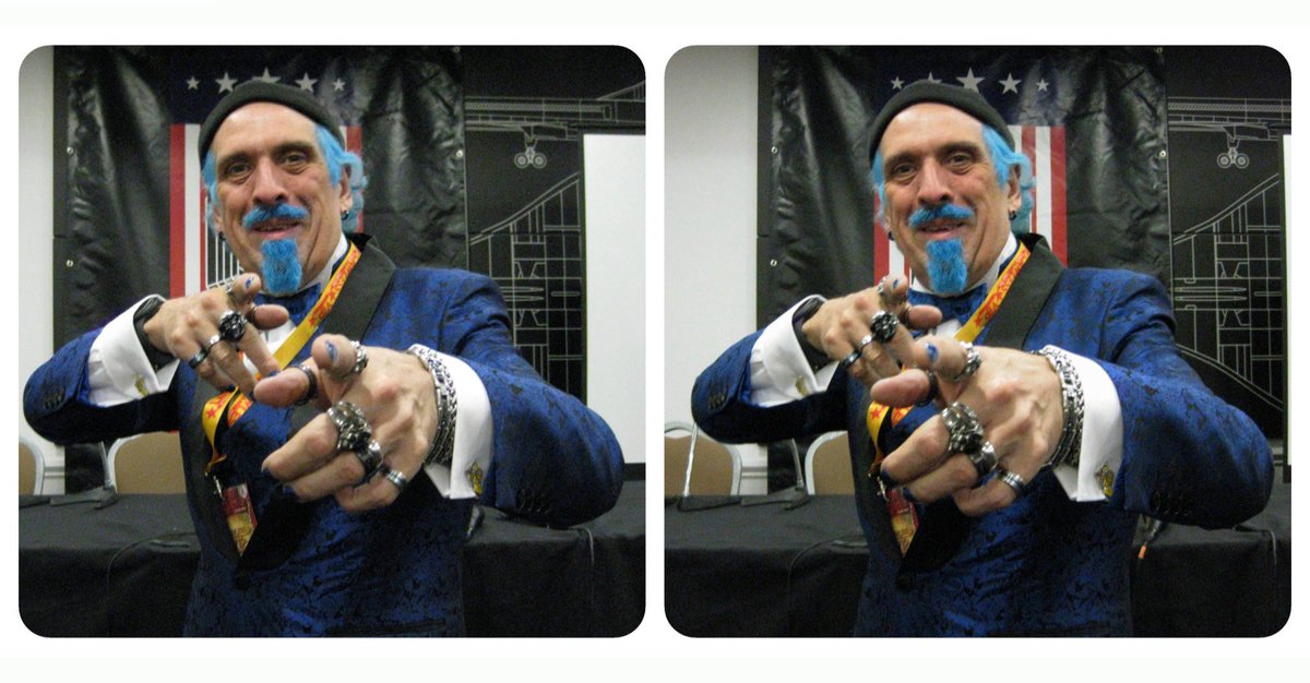 StereoSimian's tweet image. One of my favourite #stereoscopic #3D snaps from @LawlessComicCon in May - Filippo’s Paul Daniel’s impression.

You’ll like it. Not a lot, but you’ll like it.
