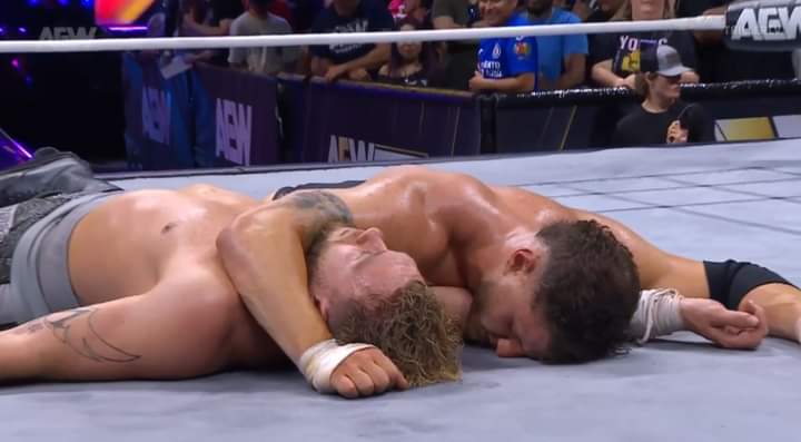 ¿Alguien me puede explicar que leches acabo de ver?
1 HORA DE COMBATAZO
DIOS BENDITO, COMBATE DE CULTO😮😮😮😮😮😮
#AEWDymamite 
#AEWDynamite250