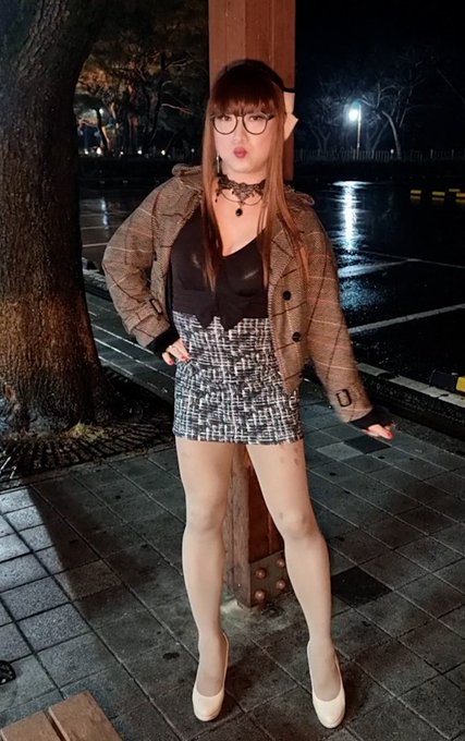 남홀억제제 중단하니까 발기 ㅈㄴ 잘됨.. 또 시도때도 없이 발기돼서 자위하고 스트레스 받고 우울증오고...  빨리고환적출하고 행복하게살고싶다.. https://t.co/jsSW2f