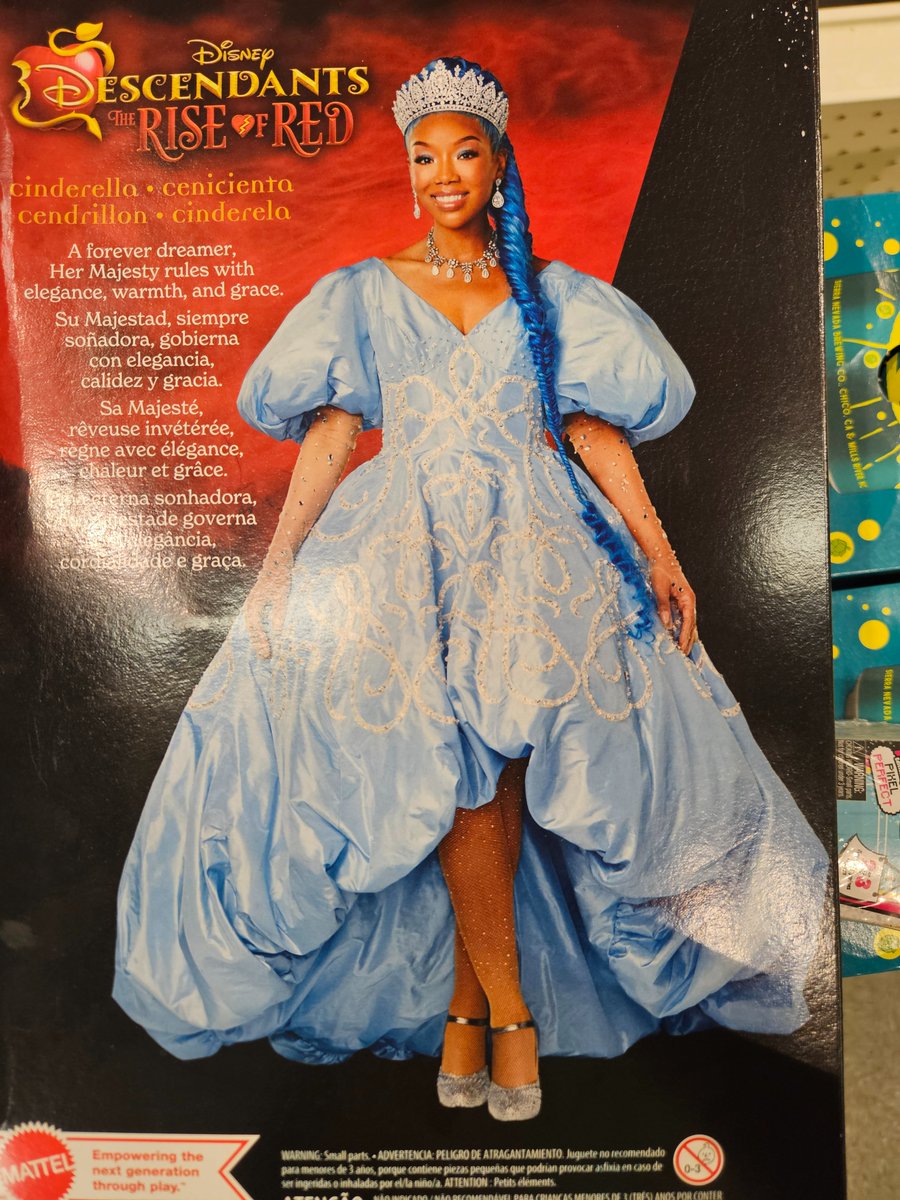 ashrose31's tweet photo. Found the new Cinderella Brady doll from @descendants today @Target She is beautiful in person! #Descendants #Descendants4 #disney https://t.co/hrODOqsyf5