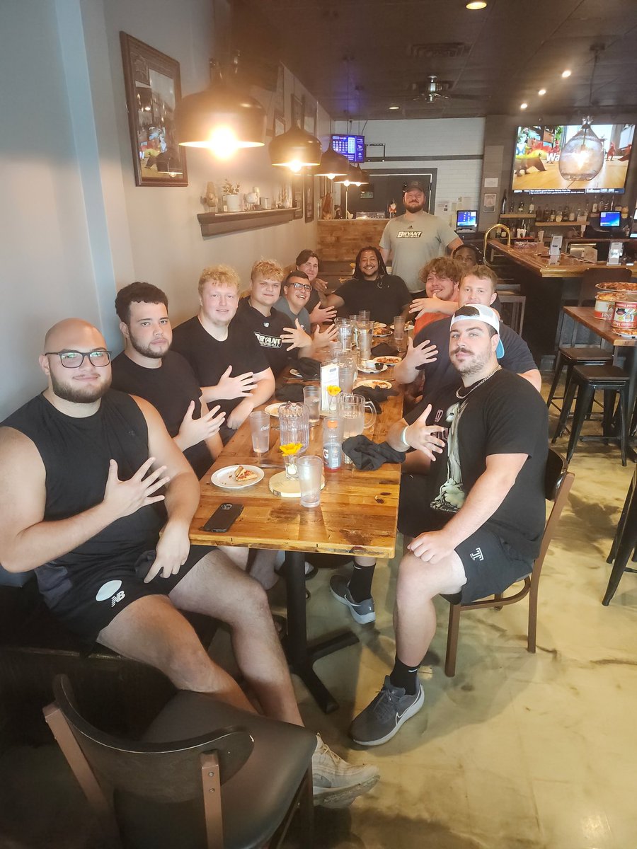 Great job by the #BigDawgs this summer getting better and growing each day. Proud of the work they've put in and can't wait for fall camp to work with this crew. Always fun breaking bread as a unit. 

#5STRONG