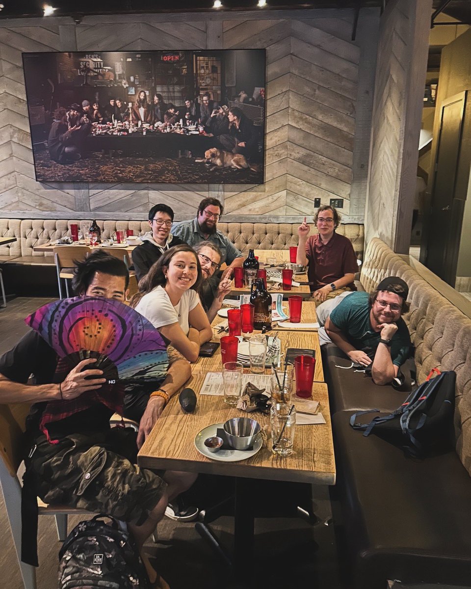 NiceGuysTrivia's tweet image. Thanks to everyone who played at @brewhallyvr with @thecarmencruz Tuesday night! And congrats to our top 3 teams:
🥇Discordians
🥈Expats on Main St
🥉Solo Brit