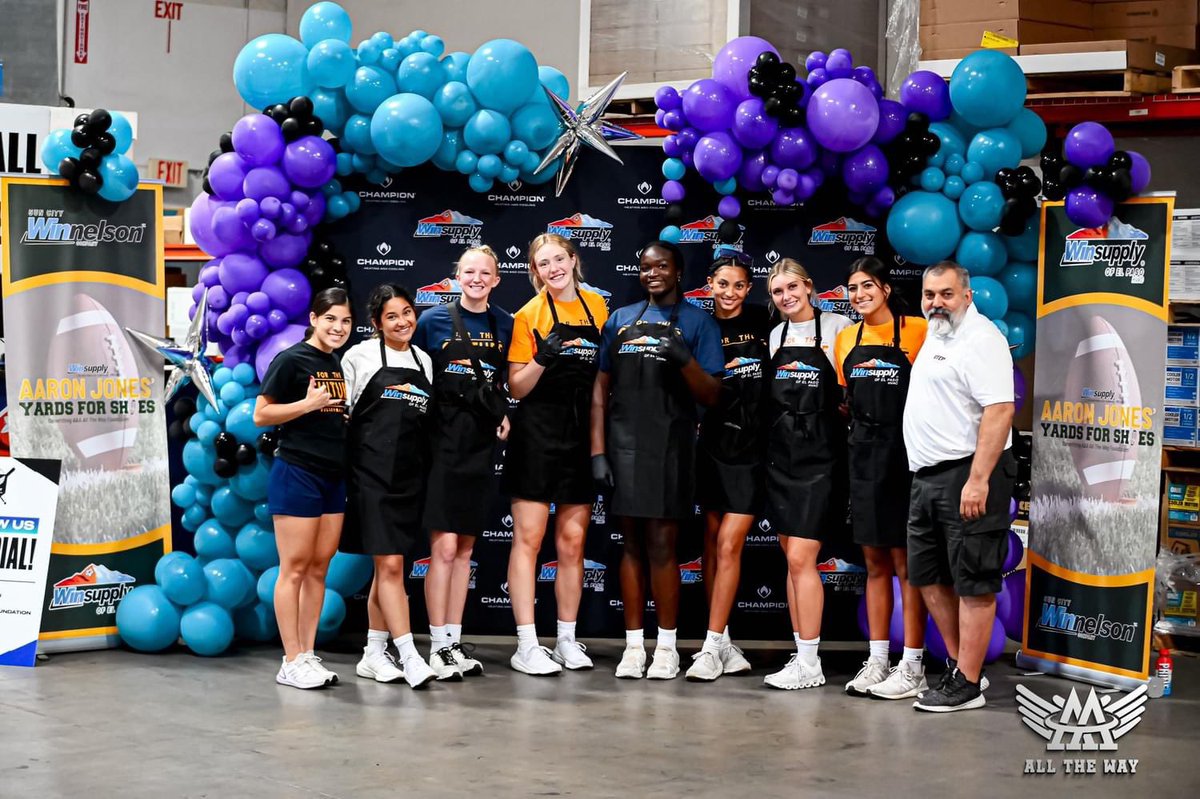 Lauren Perry tweet media