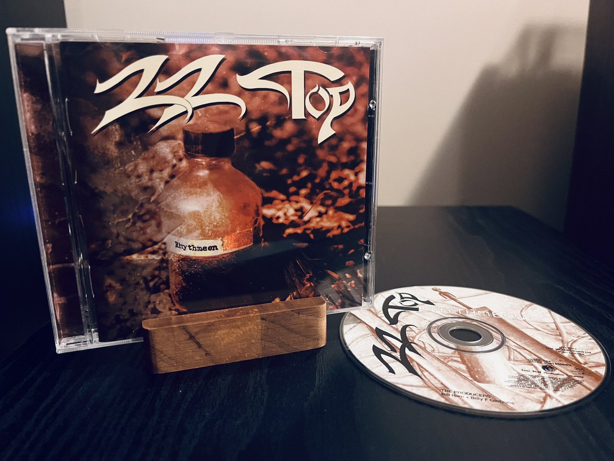 Spurrell75's tweet photo. #nowspinning

ZZ Top
Rhythmeen
1996

ZZ Top’s 12th studio LP. A marked return to the groups three chord blues heavy boogie sound.  

#cd #cdtime #cdcollection .#nowplaying #90srock #classicrock #bluesrock #rockmusic 

@ZZTop https://t.co/m7txeEyVZ8