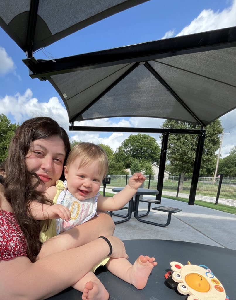 thtgrlMoe's tweet image. Daddy took us on a snow cone/park date and we had so much fun☀️🍧 @dRoseKB