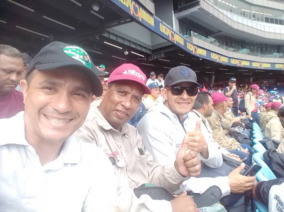 Clase trabajadora de Briquetera de Venezuela, estuvo presente en el acto de la Central Bolivariana de Trabajadores, realizado en la Cuidad de Caracas. Como muestra de compromiso patrio, hacia la consolidación de la Guayana productiva.