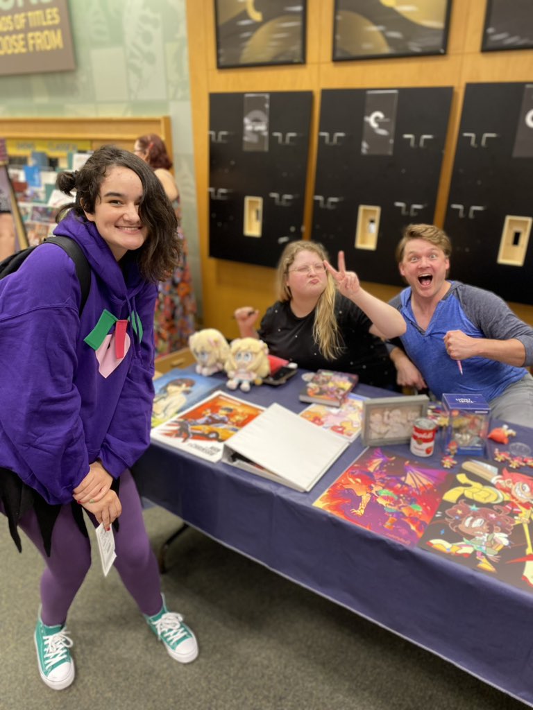 Gaylacticunicrn's tweet photo. RAAAAAAAH!!!! I met the incredible cast of @EpithetErased at Barnes & Noble !!! They were so kind and eager and loved the gifts I gave them!
#EpithetErasedPrisonofPlastic #TrixieRoughhouse https://t.co/AN9MGiRSAh
