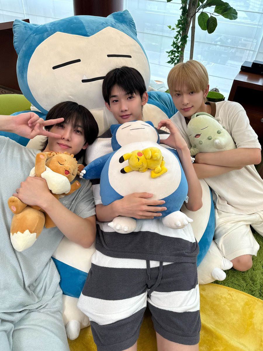 寝るときも起きるときもポケモン達に囲まれて、楽しい時間を毎日過ごせて幸せです‼︎
これからもポケモン達と一緒に、すてきな夢がみれますように~ 😴

#andTEAM #FUMA