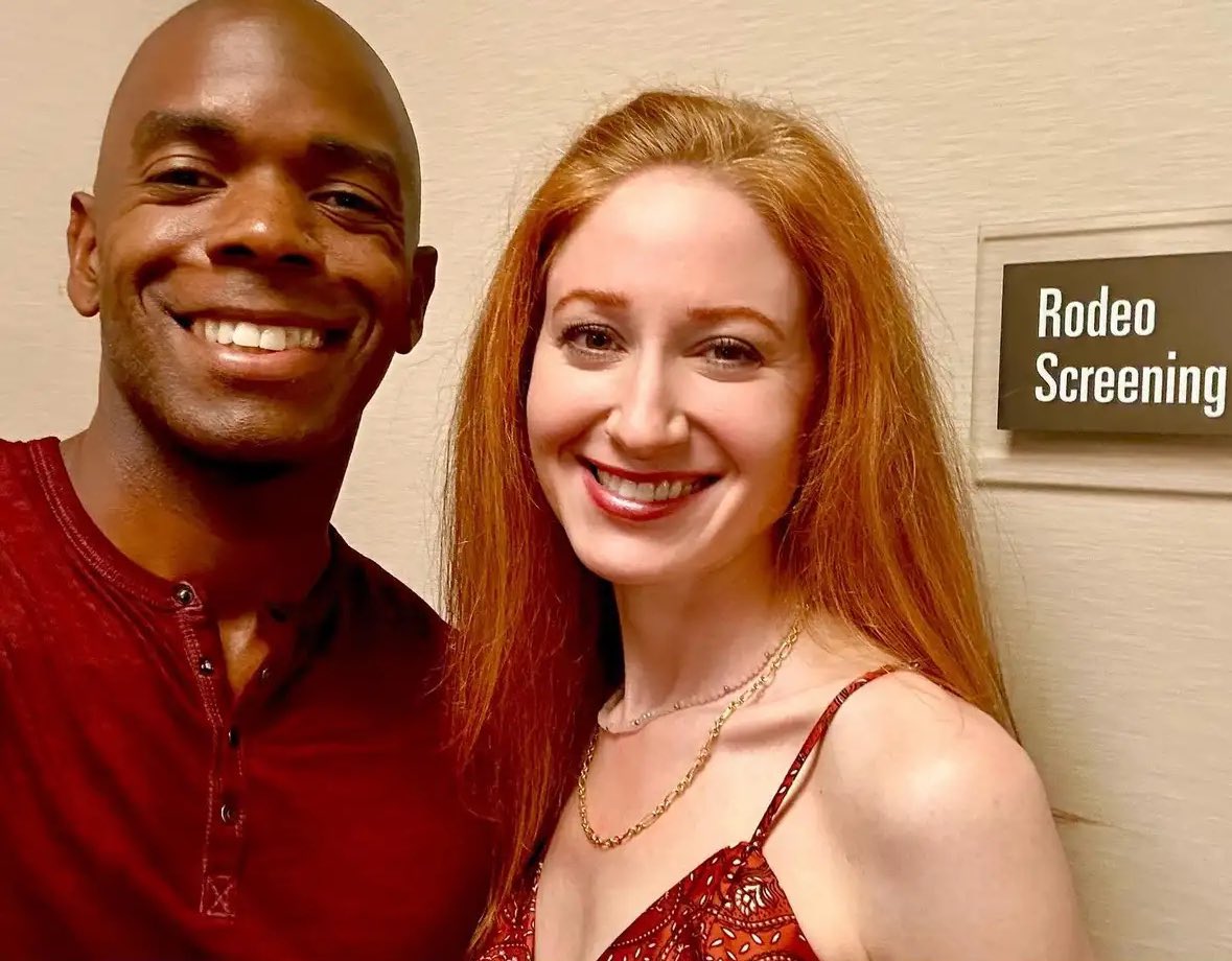 heir_jordans's tweet image. There are two ways of spreading light: to be the candle or the mirror that reflects it. 
-Edith Wharton
•
God is the candle!
Need shades around this one.
❤️ 😎 👩🏻‍🦰
•Reflect the light of God fam, especially in these times.