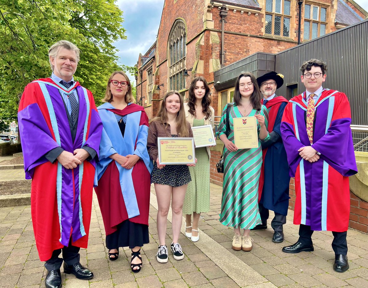 qubscreen's tweet image. Congratulations to Broadcast Production award winners ✨

⭐️ Anjool Malde Journalism Award - Louise Simms &amp;amp; Sarah Morrison

⭐️ @QUBelfast Foundation Scholarships - Arwen Fegan &amp;amp; Louise Simms

📸 with lecturers @mrfrankdelaney @elena_caoduro @drdjohnston @_johndarcy &amp;amp; Kurt Taroff