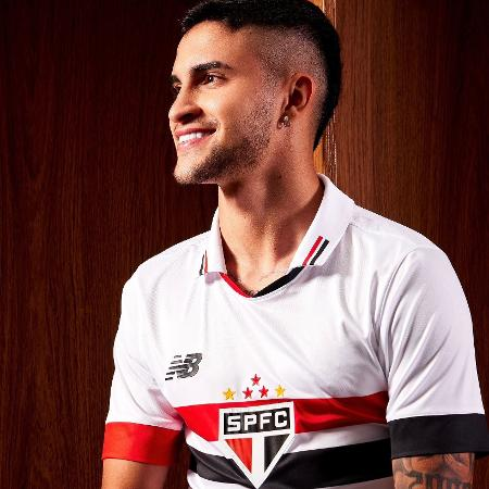 timedeofertas_'s tweet photo. Preço nunca visto antes Torcida Tricolor 🔥

Camisa Masculina.home São Paulo Spfc2024 Torcedor Newbalance

De R$ 349,99 | Por R$ 206,39 🔥
🔖Utilize o Cupom: 20EMMODA ou 20EMBELEZA
Link: https://t.co/2WuwVeVfLa

Oferta na Loja Oficial do Mercado Livre https://t.co/GeKYJFmByE