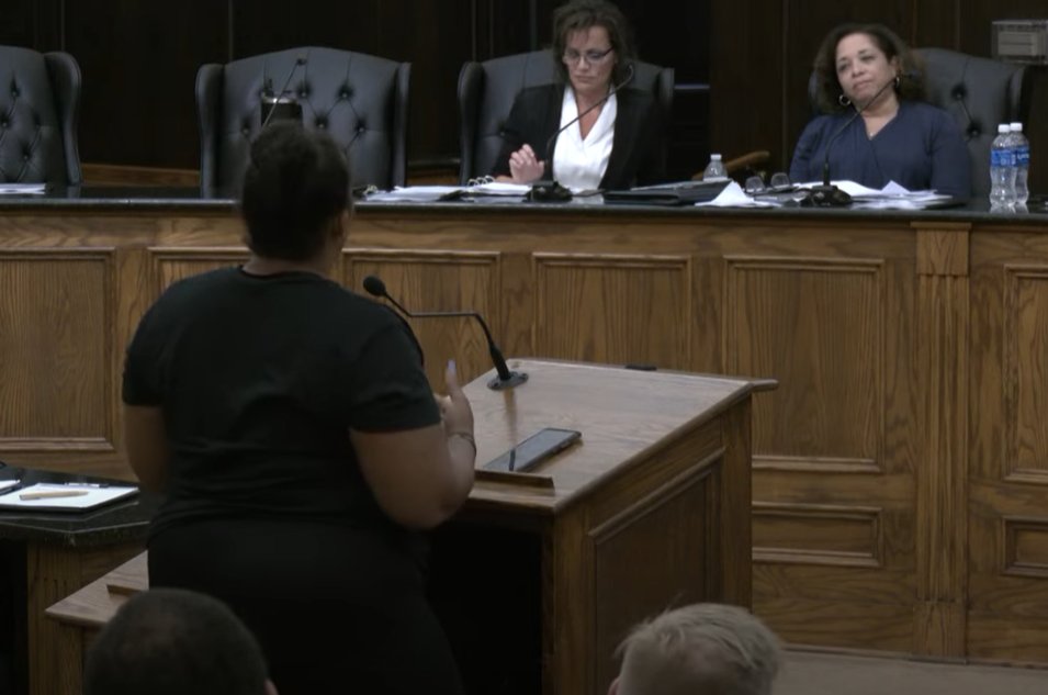 alleghenyJOB's tweet image. NEXT: Tanisha Long @Tanishaevonne 

she starts by chastising Judge Bigley for playing on her phone while people are speaking. Bigley continues playing on her phone, pointedly.
