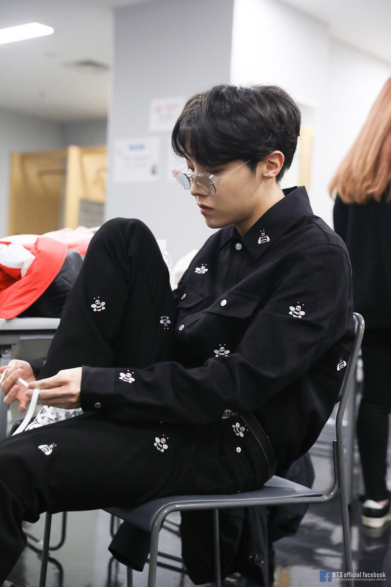 hourly hoseok bot (@tinyseokbot) on Twitter photo 
