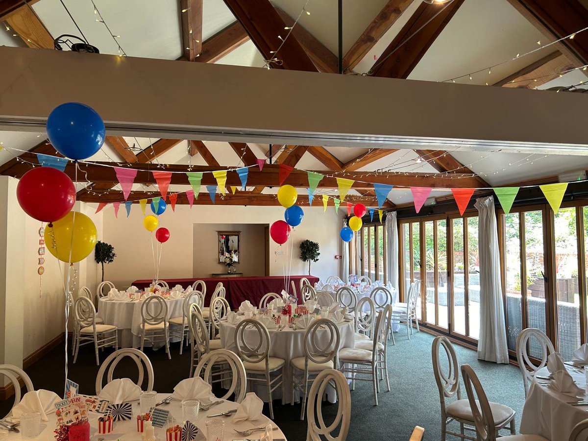 ParksideNorwich's tweet photo. Parkside Prom! https://t.co/kTKs27BQvg