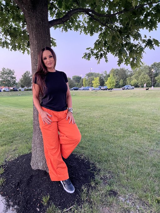 Letting the evening breeze do its magic  ✨🌅 #SunsetVibes #Unwind https://t.co/iiWejy1kjG<a href="/tag/sunsetvibes"class="tags">#SunsetVibes</a><a href="/tag/unwind"class="tags"><span>#unwind</span></a>