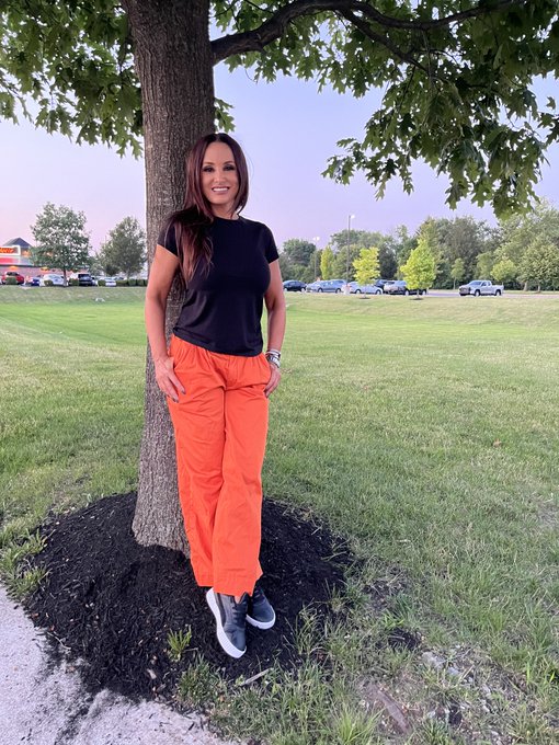 Letting the evening breeze do its magic  ✨🌅 #SunsetVibes #Unwind https://t.co/iiWejy1kjG<a href="/tag/sunsetvibes"class="tags">#SunsetVibes</a><a href="/tag/unwind"class="tags"><span>#unwind</span></a>