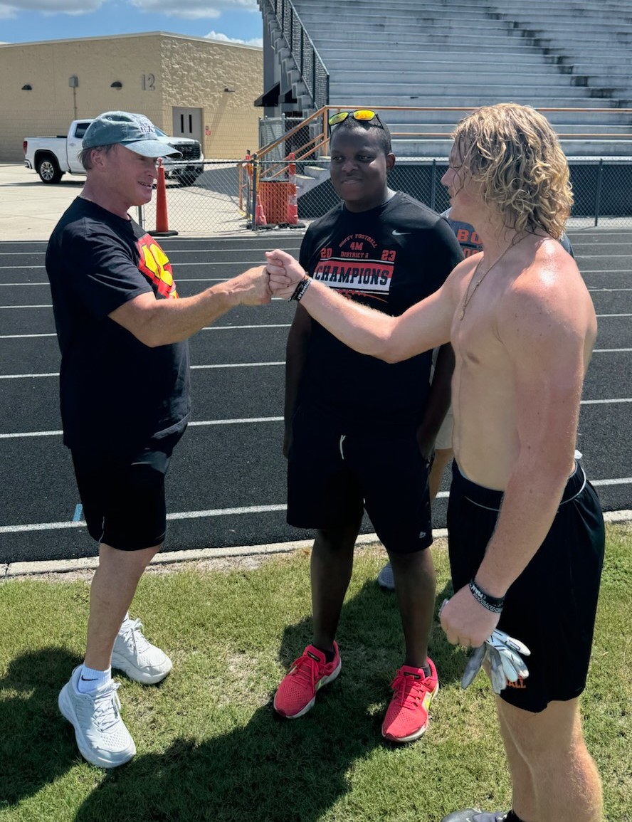 Not that you need another reason why it's #BetterAtBokey but getting coached up by #JonGruden and working with <a href="/Jaguars/">Jacksonville Jaguars</a> @gabedavisO &amp; <a href="/MacJones_10/">Mac Jones</a> is pretty special 🧡🖤🔑 <a href="/BokeyFootball/">Bokey Football</a> <a href="/DraftAcademy_/">The Draft Academy</a>