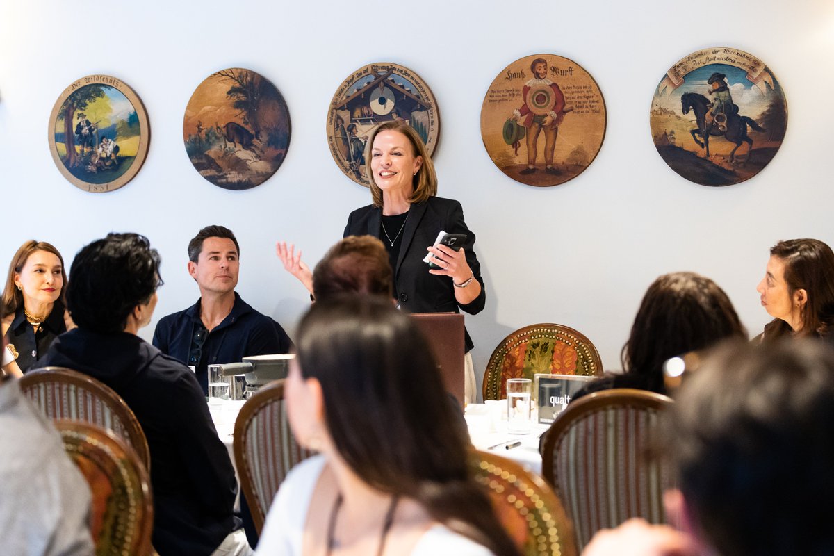 brainstormtech's tweet image. .@FortuneMagazine and @Qualtrics hosted an intimate dinner and conversation on how to unlock AI&apos;s transformative power to elevate customer and employee experiences by driving engagement, empowering leaders, and unleashing productivity.

#BrainstormTech | bit.ly/3W6pOfP