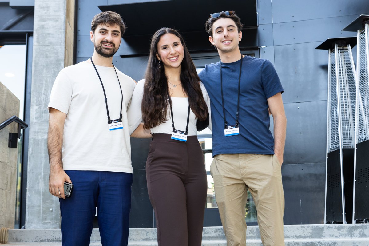 brainstormtech's tweet image. .@FortuneMagazine and @Qualtrics hosted an intimate dinner and conversation on how to unlock AI&apos;s transformative power to elevate customer and employee experiences by driving engagement, empowering leaders, and unleashing productivity.

#BrainstormTech | bit.ly/3W6pOfP