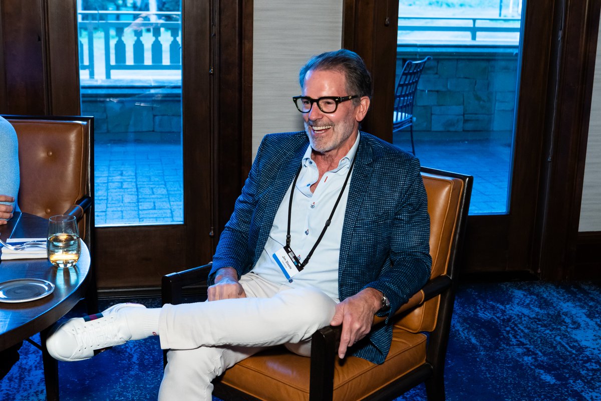 .<a href="/FortuneMagazine/">FORTUNE</a> and <a href="/salesforce/">Salesforce</a> hosted an intimate dinner to discuss the role of AI and other technologies in business transformation.

#BrainstormTech | bit.ly/3W6pOfP