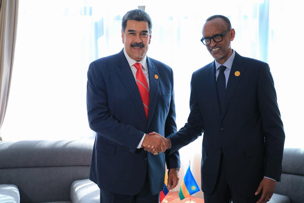 Envío mis felicitaciones  al Presidente <a href="/PaulKagame/">Paul Kagame</a> por su contundente victoria en las elecciones celebradas en Ruanda el 15 y 16 de julio. Reitero la disposición de Venezuela de consolidar los lazos de cooperación con el hermano Pueblo y Gobierno ruandeses, así como trabajar