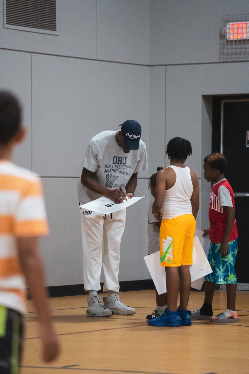 ORUMBB's tweet photo. Investing in the next generation 🏀

#ORUMBB x @TulsaDreamCtr https://t.co/uCuXu8JwQ6