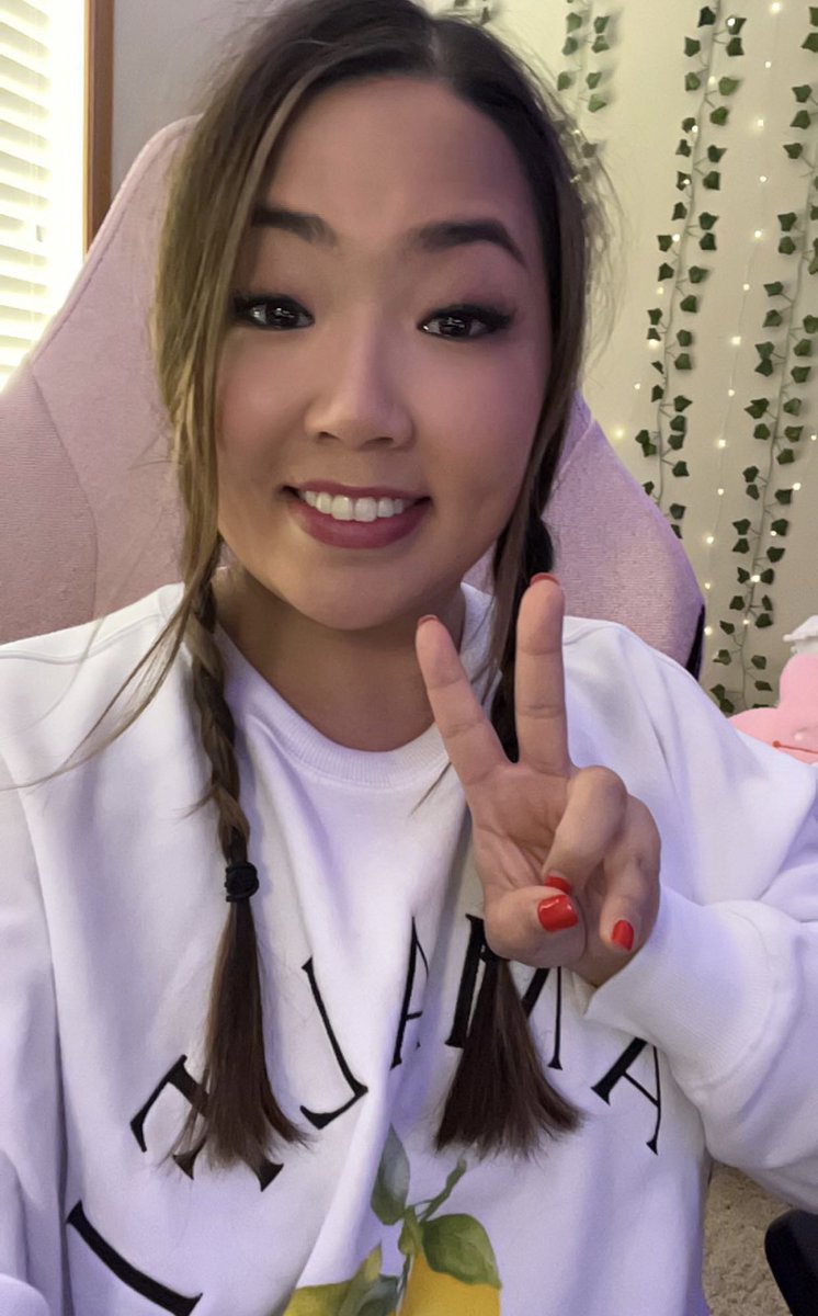 live with more elden ring! ❤️

Twitch.tv / HeyItsShellz