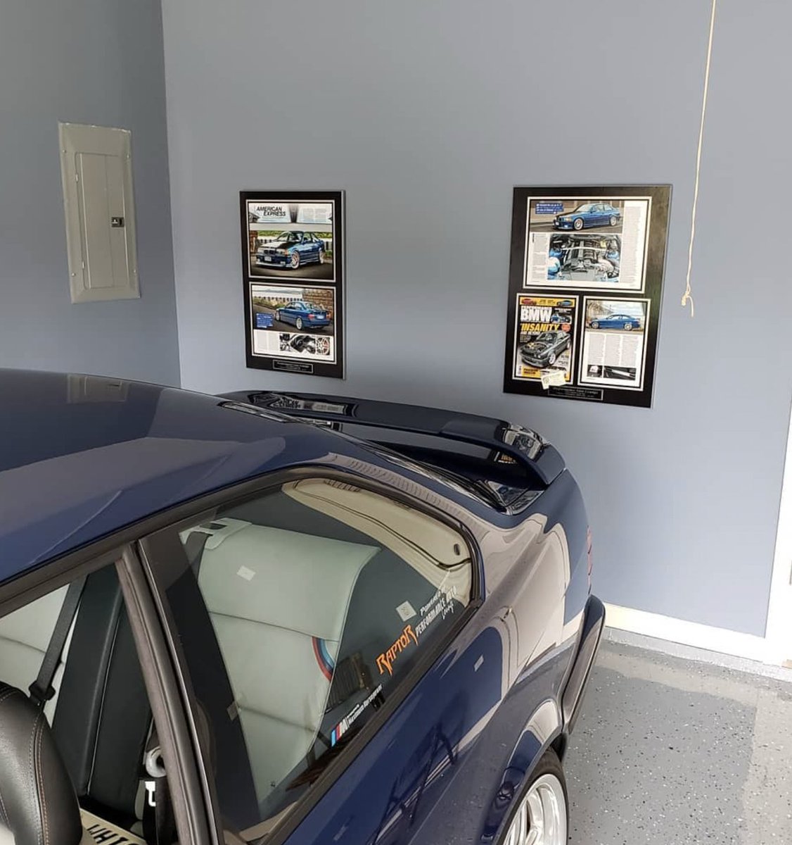 ThatsGreatNews's tweet image. Thinking outside the box? Get creative with where you display your plaques! From your office to your living room, or even the garage where you park your beloved car, the possibilities are endless. 🖼️✨ #custommadeplaque #creativedecor #thatsgreatnews