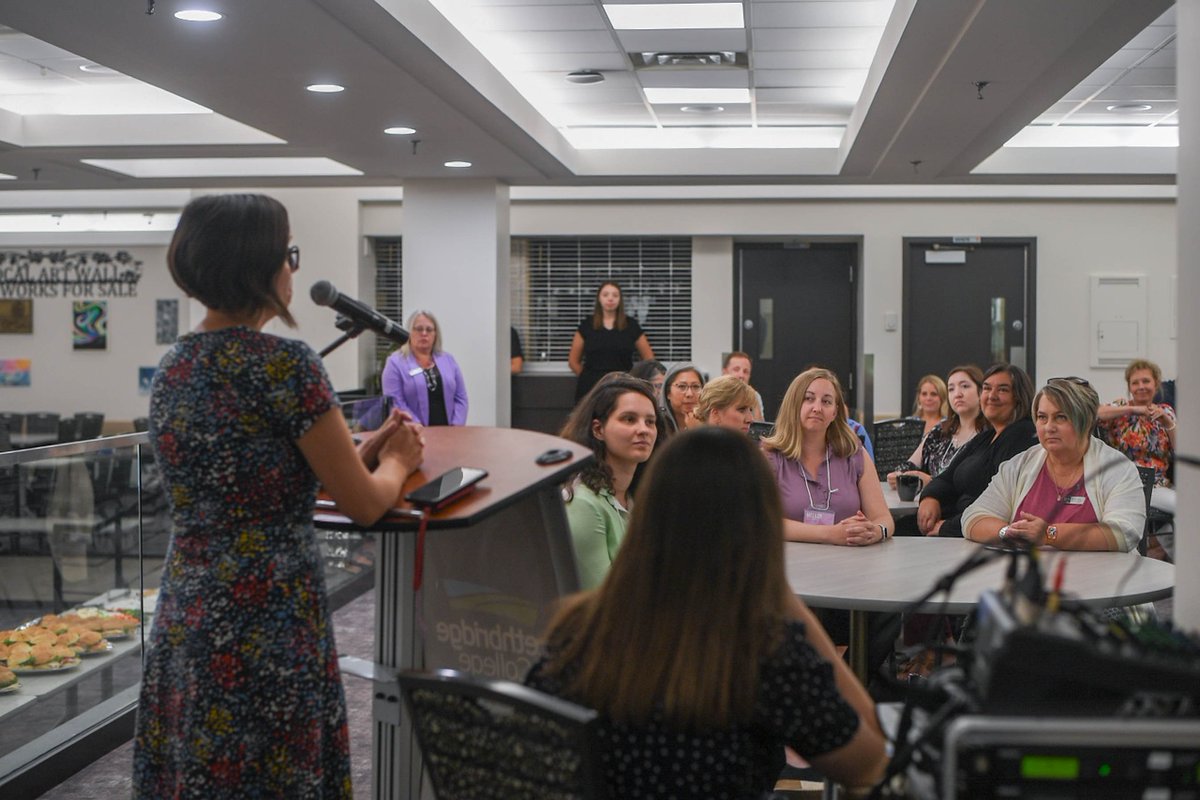 LC_CTLI's tweet image. New blog post alert! 🚨 

In this blog we dive into the New Instructor Orientation Program (NIOP), an immersive orientation that equips new  instructors with helpful teaching and learning tools.

Want to learn more? Give the full blog a read! ⬇️ 
bit.ly/3WpfpNU