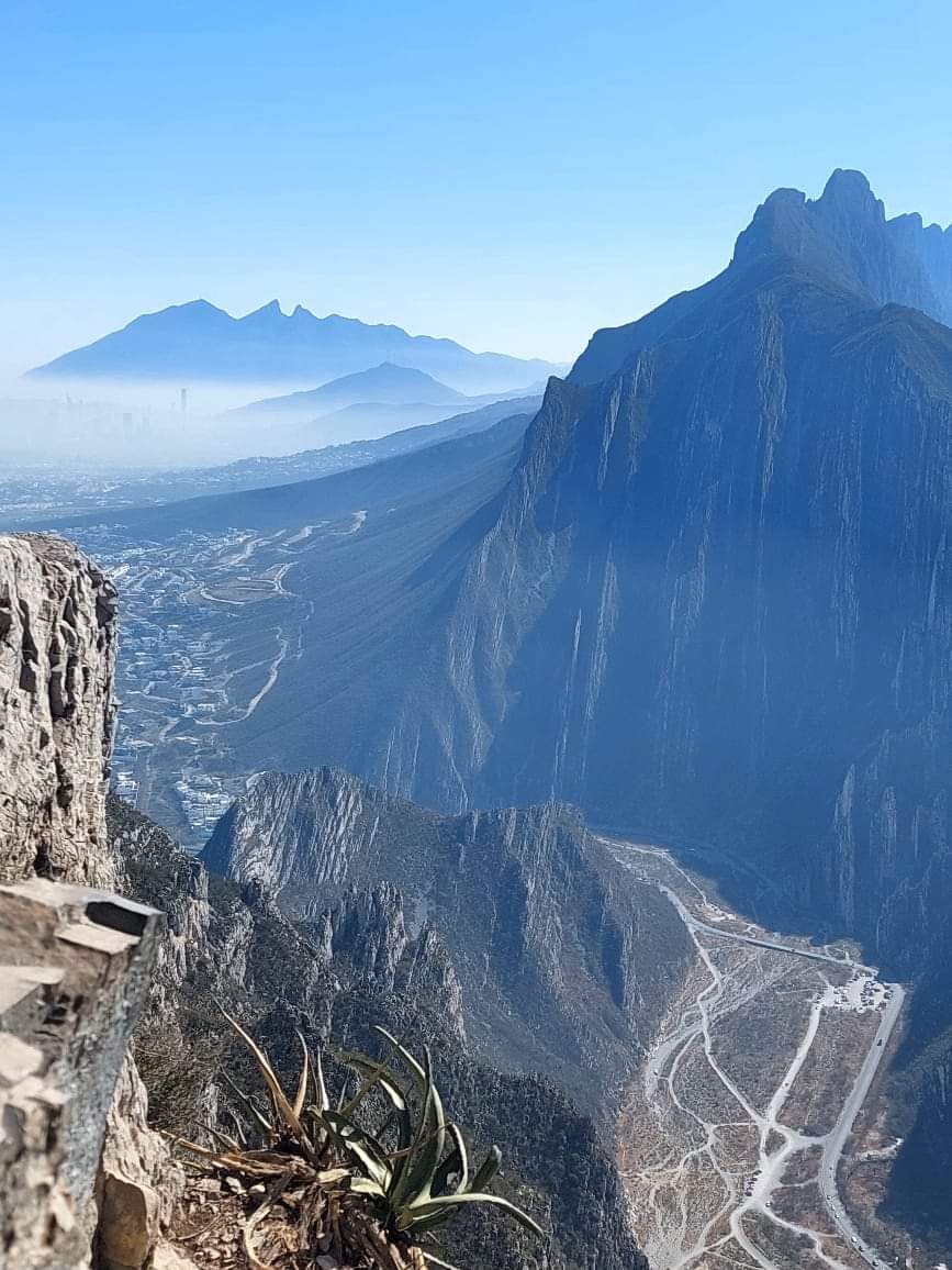 nelvaldez's tweet photo. Nuestra siempre imparable ciudad de las montañas 😍♥️🤍🖤

📸 Lupita Tobías https://t.co/Tf00ooKqgf