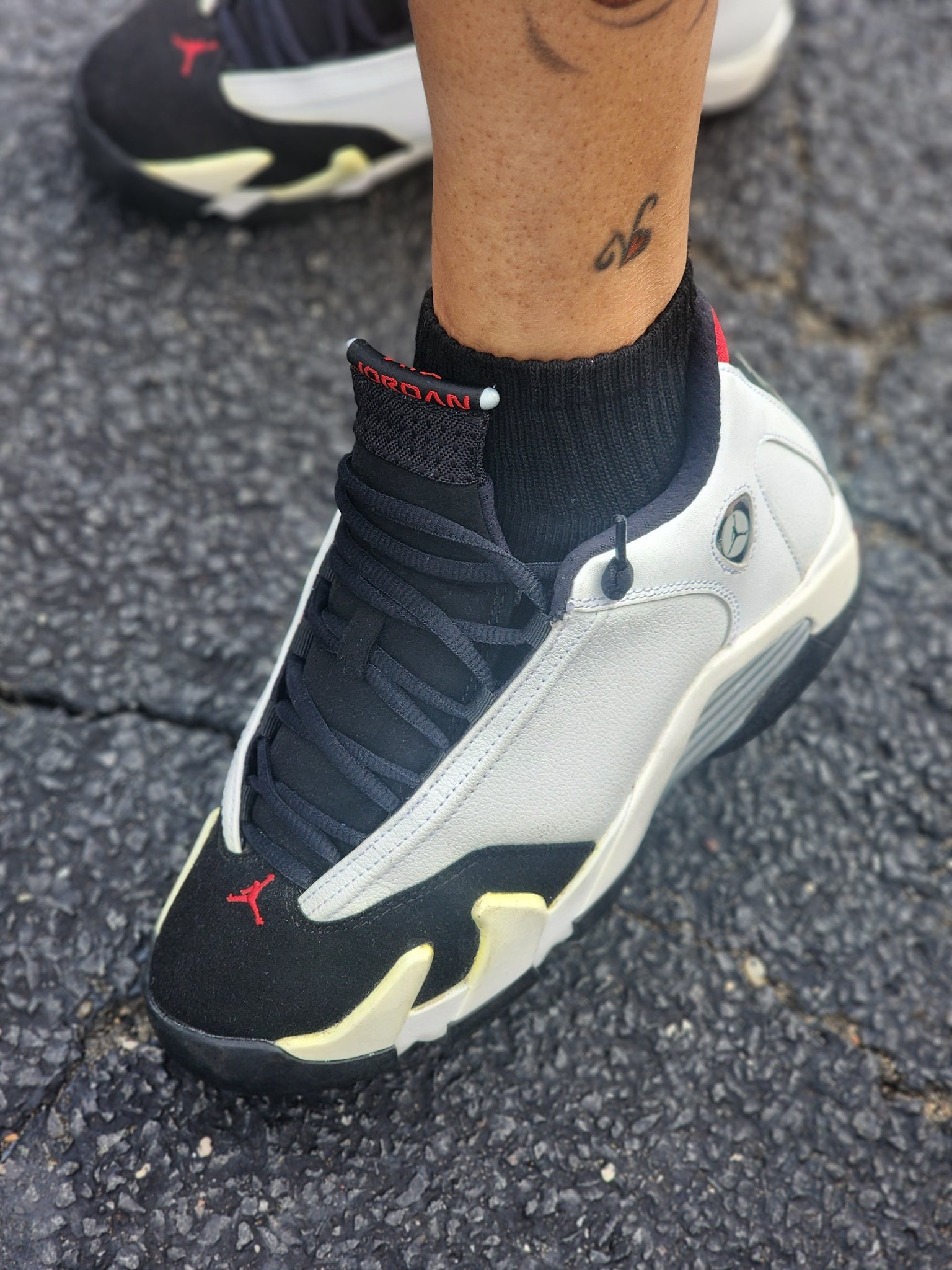 Jordan 14 black toe 2006 hotsell